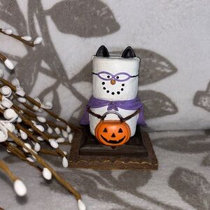 Charming Halloween Marshmallow Cat Figurine with Pumpkin